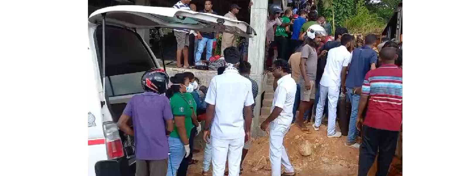 පස් කණ්ඩියක් කඩාවැටී පුද්ගලයෙක් මරුට..